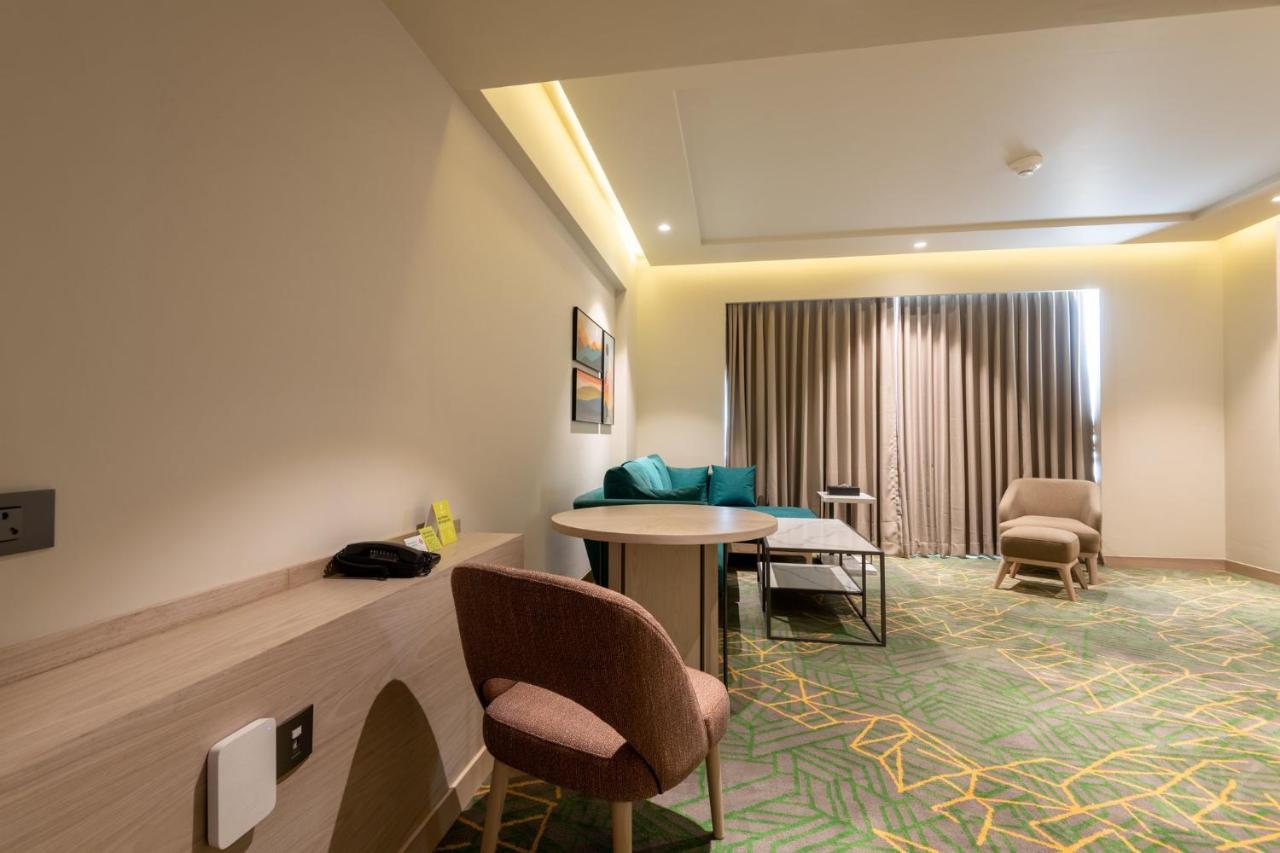 Holiday Inn Katra Vaishno Devi By Ihg Katra (Jammu and Kashmir) Exterior foto