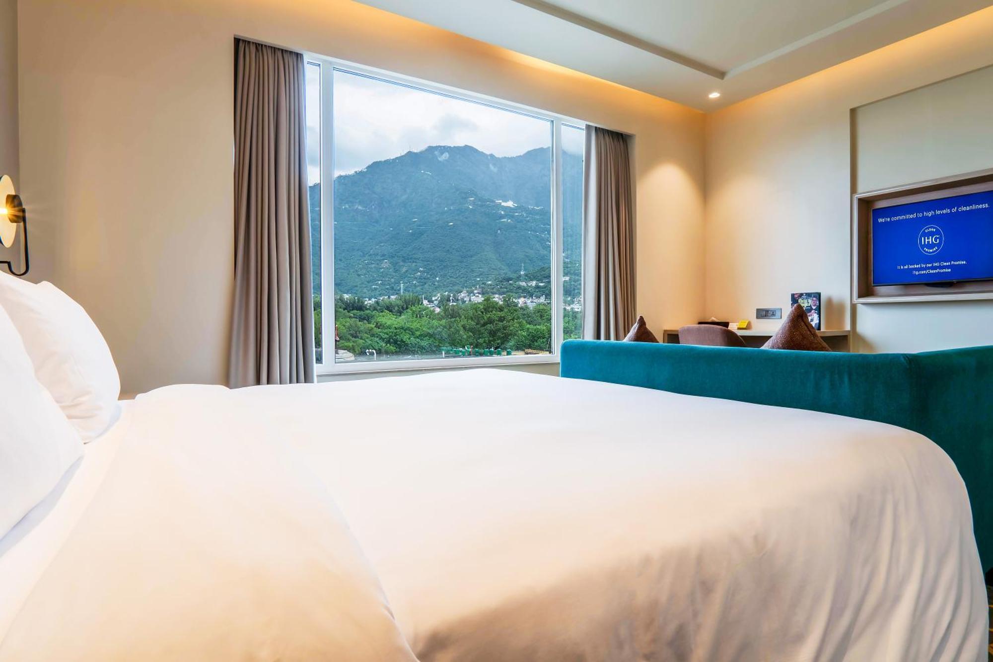 Holiday Inn Katra Vaishno Devi By Ihg Katra (Jammu and Kashmir) Exterior foto
