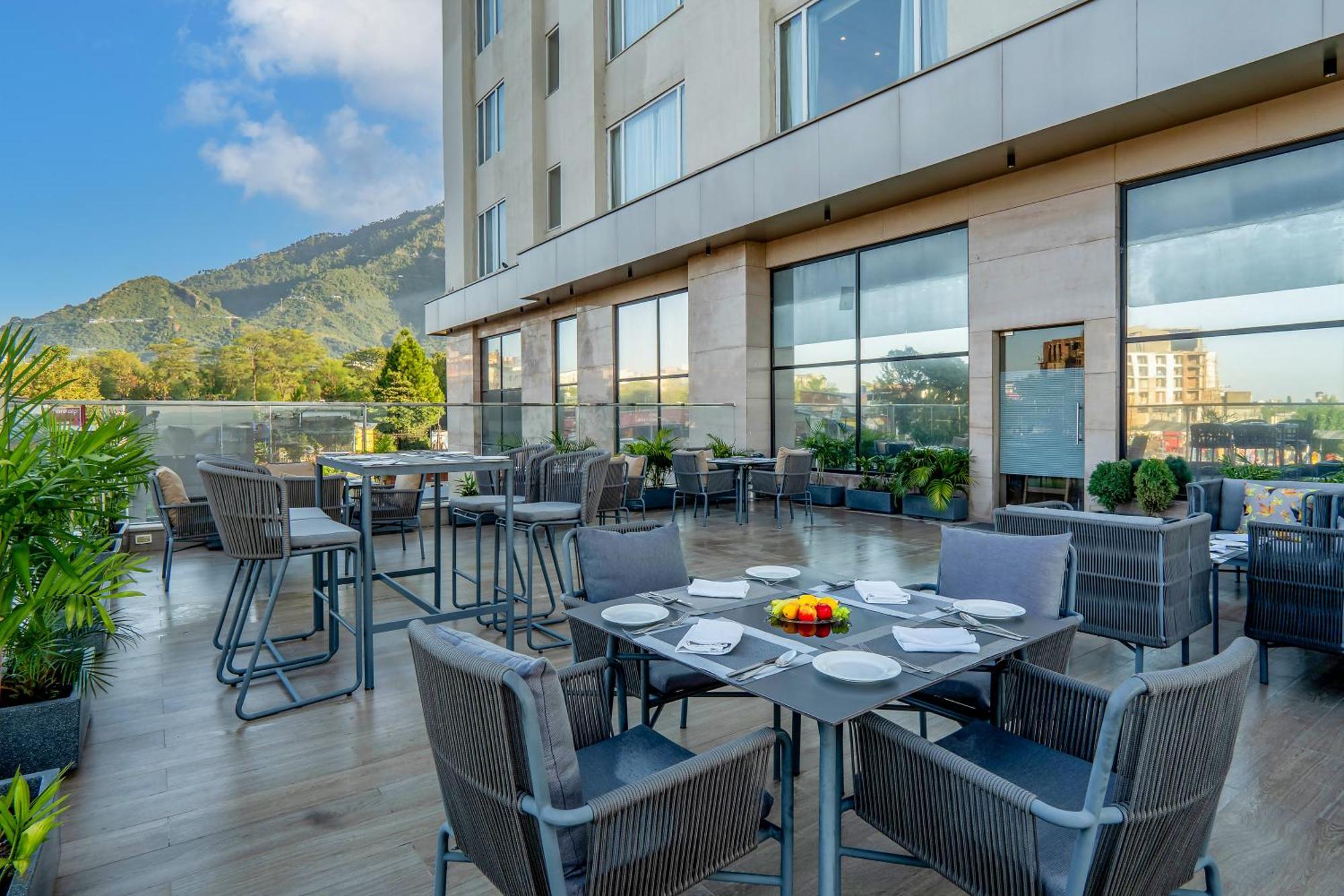 Holiday Inn Katra Vaishno Devi By Ihg Katra (Jammu and Kashmir) Exterior foto