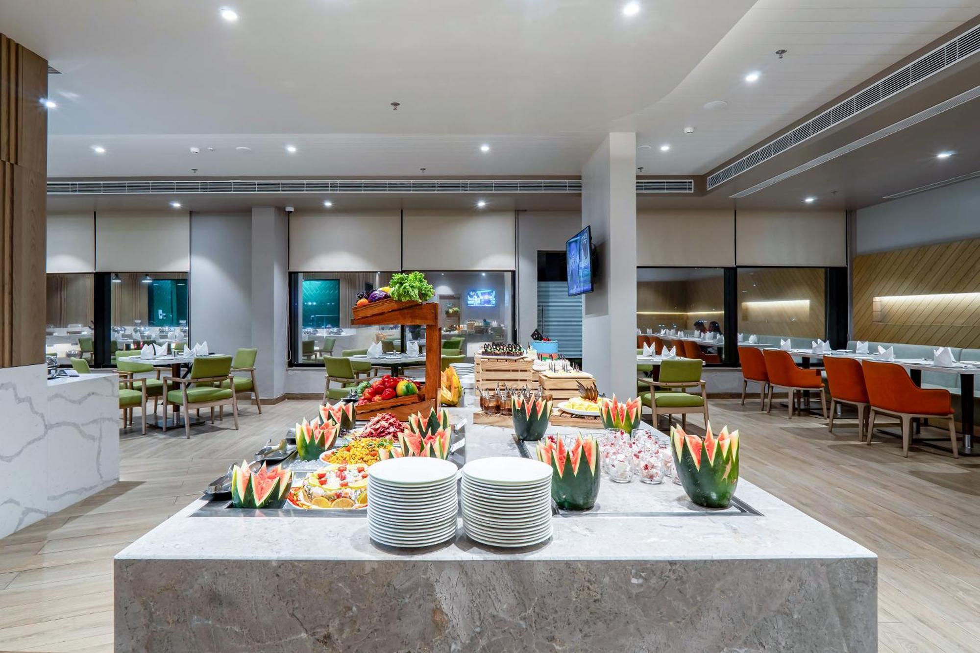 Holiday Inn Katra Vaishno Devi By Ihg Katra (Jammu and Kashmir) Exterior foto
