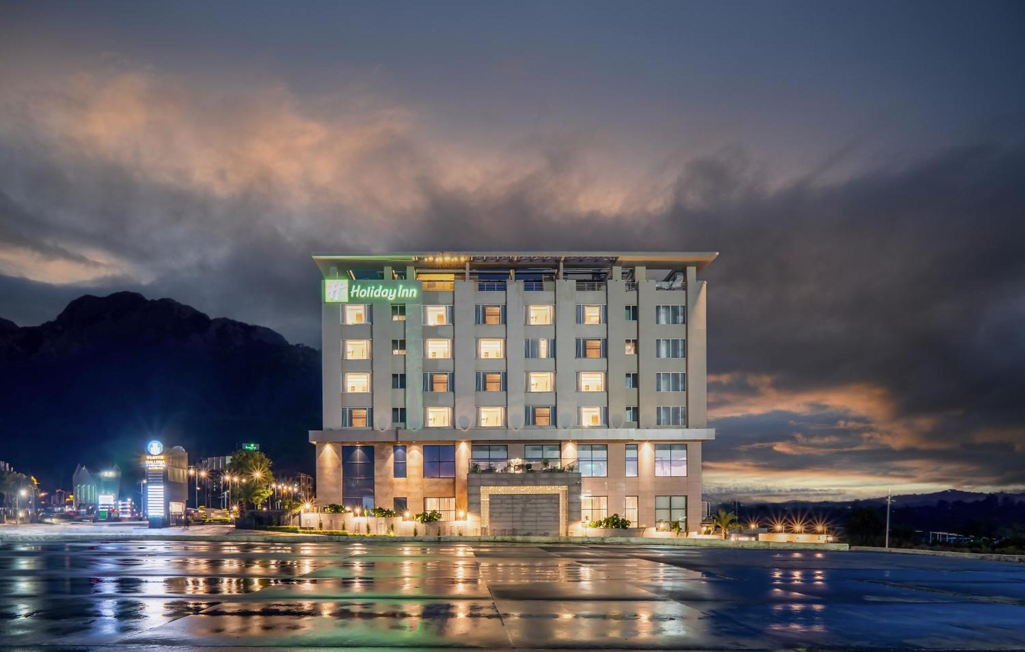 Holiday Inn Katra Vaishno Devi By Ihg Katra (Jammu and Kashmir) Exterior foto