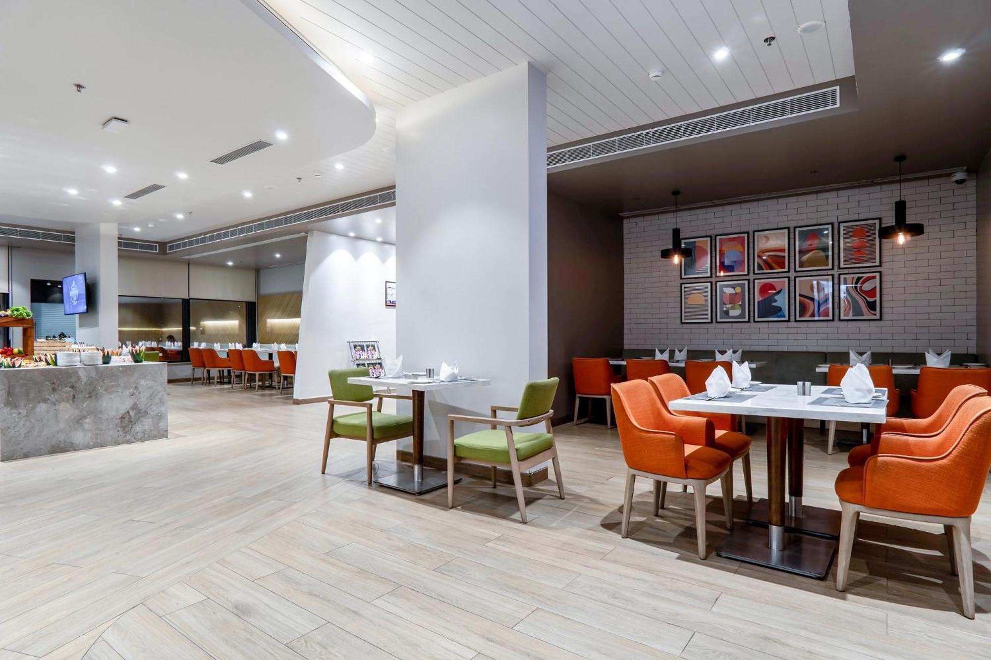 Holiday Inn Katra Vaishno Devi By Ihg Katra (Jammu and Kashmir) Exterior foto